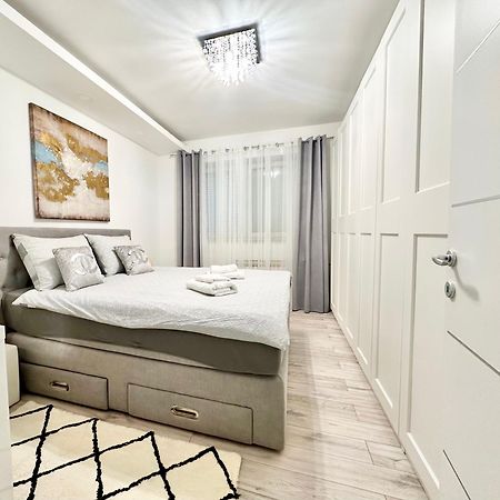 Apartment "Mimoza 1" Self Check-In, Self Check-Out Otocac Bagian luar foto