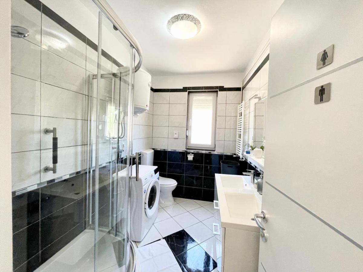 Apartment "Mimoza 1" Self Check-In, Self Check-Out Otocac Bagian luar foto