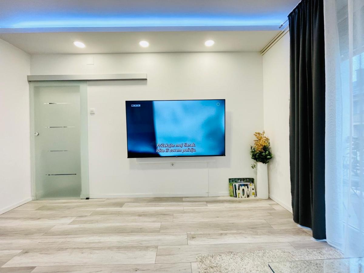 Apartment "Mimoza 1" Self Check-In, Self Check-Out Otocac Bagian luar foto