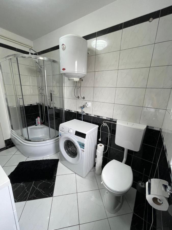 Apartment "Mimoza 1" Self Check-In, Self Check-Out Otocac Bagian luar foto